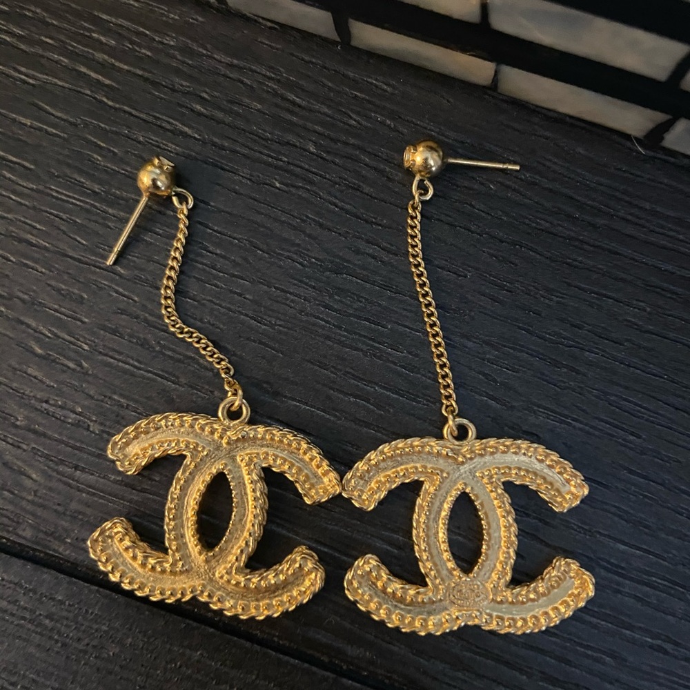 Chanel cc logo chandelier earrings.